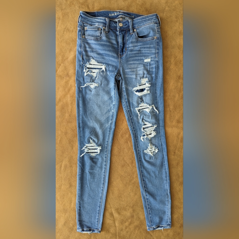 American Eagle Next Level Patched High-waisted Jegging! Size 2!